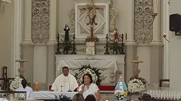 Coordenadora do curso de psicologia da Faculdade Santa Casa participa de ação de acolhimento no Cemitério Campo Santo 